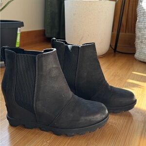 Sorel Joan Rhapsody Black Chelsea Wedge Ankle Boots